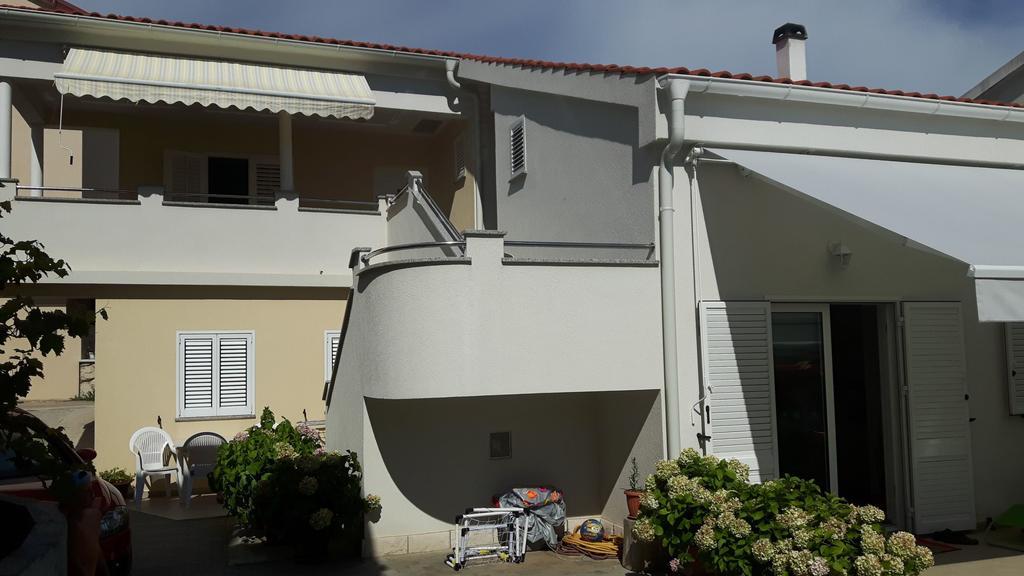 Apartments Kekica Novalja Bagian luar foto
